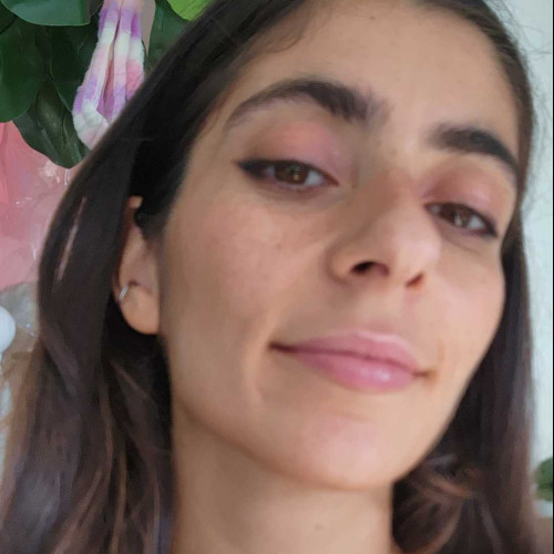 Ani J.