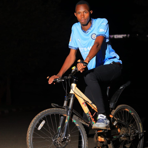 Ezra L. profile photo