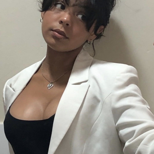 Amelia w. profile photo