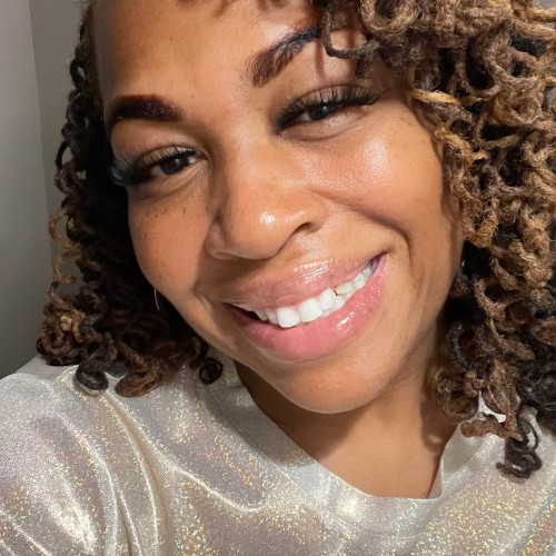 RoxAnne W. profile photo