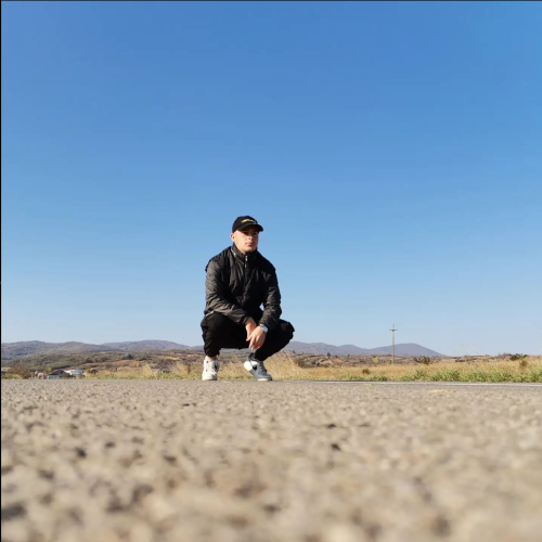 Dragan J. profile photo