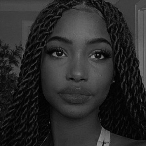 Lizzy  H. profile photo