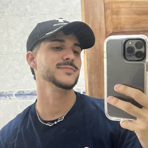 Yojanny B.