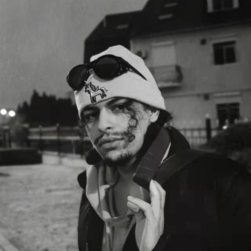 mody  w. profile photo