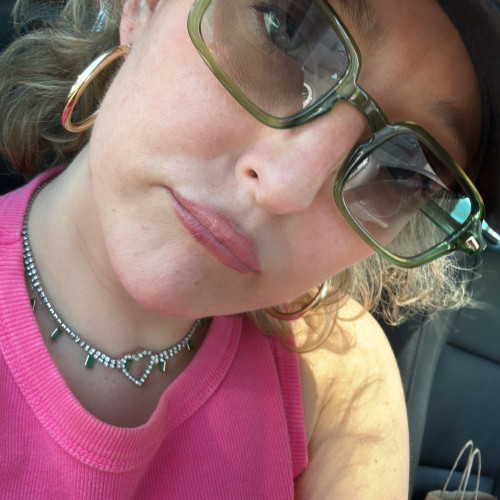Dee F. profile photo
