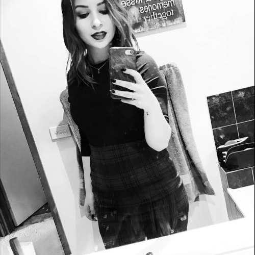 Nicole a.