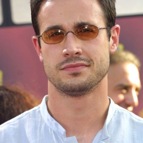 Alex V.