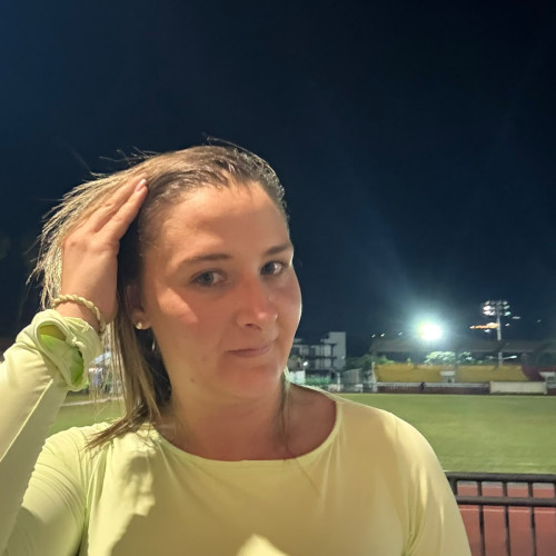 Mona  L. profile photo