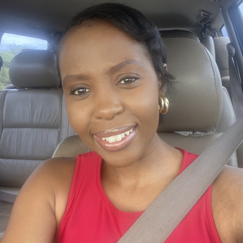 Vivian M. profile photo