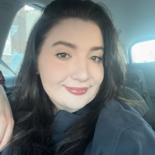 holly m. profile photo
