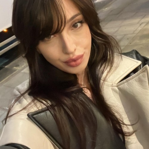 Bella A.