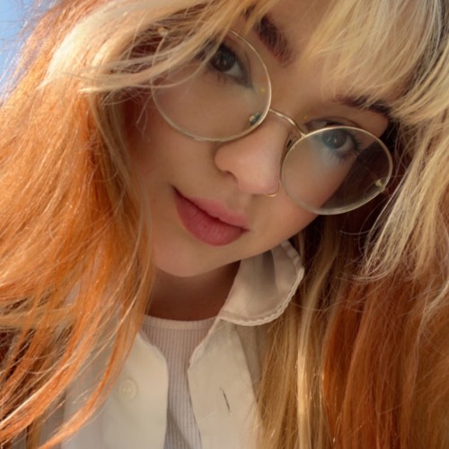 Julia T.