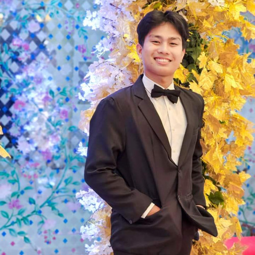 Mak R. profile photo