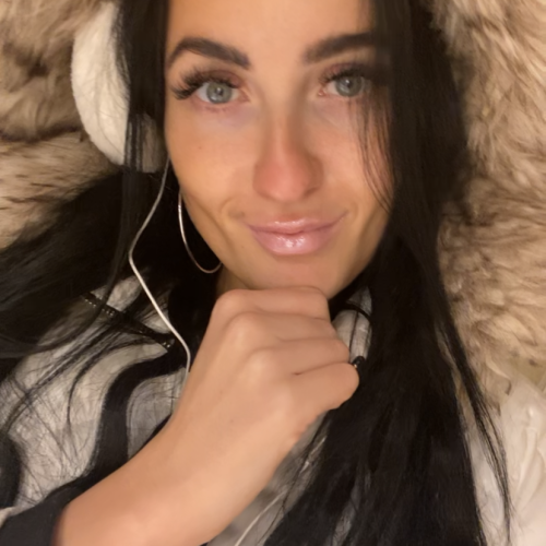 Dora  B. profile photo