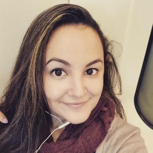 Lara M. profile photo