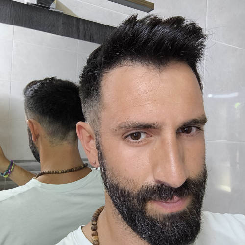 Julian C. profile photo