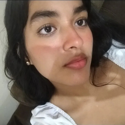 Lesslie R.
