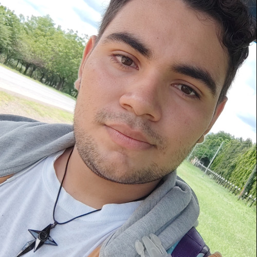 Cris R. profile photo