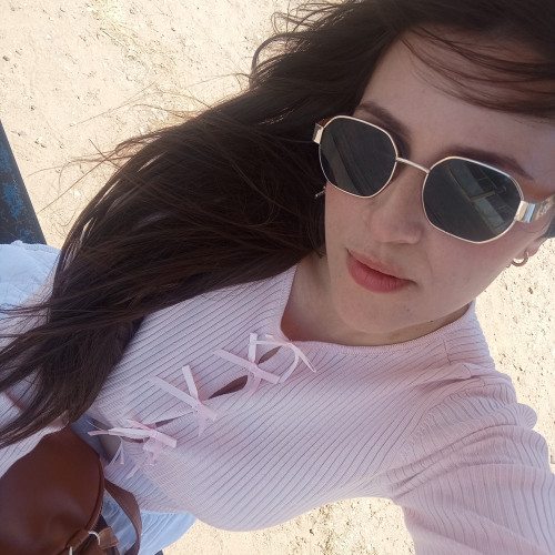 oriana v. profile photo