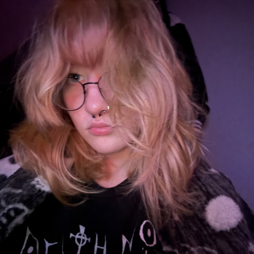 Kat w. profile photo
