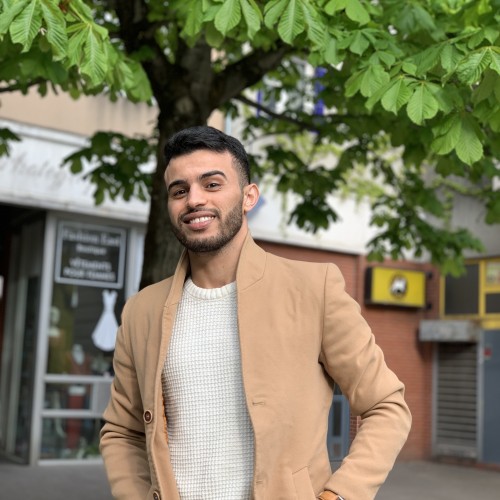 Azeiddine  i. profile photo