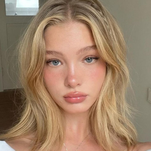 Laila b. profile photo