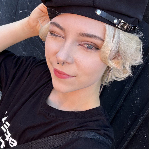 Ari E. profile photo