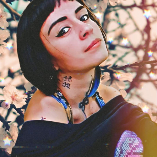Aline R.