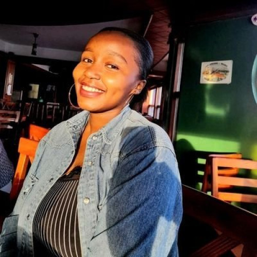 JUNE L. profile photo