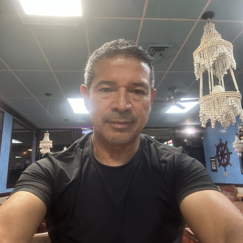 Manny R. profile photo