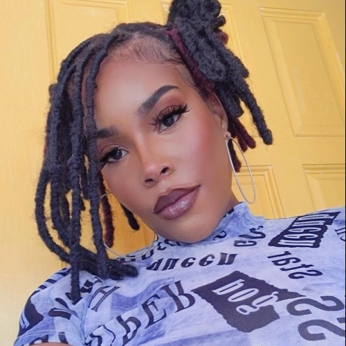 Dayna E.