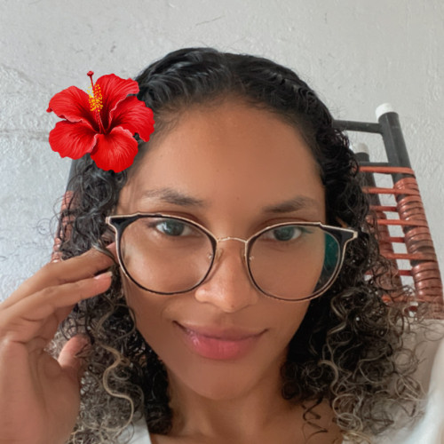 Thaiany A.