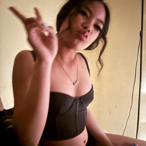 Bella D.