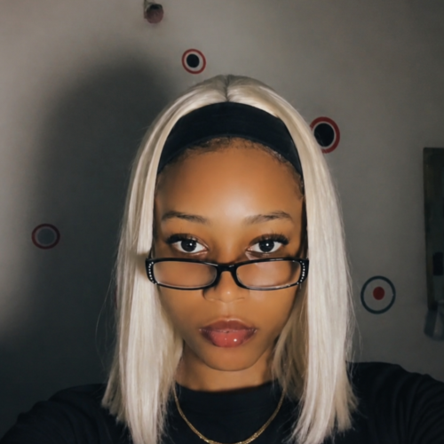 NINA M. profile photo
