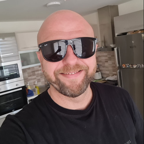 Dragan J. profile photo
