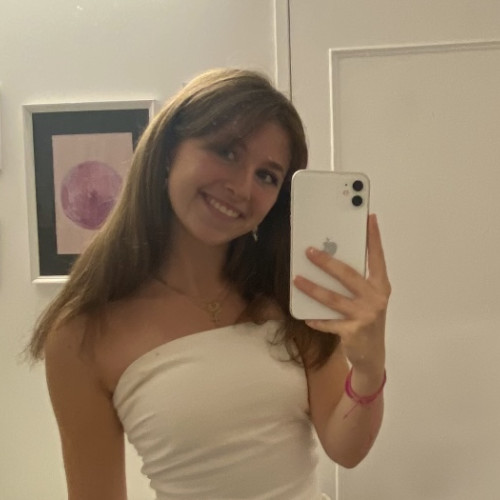 Elodie C.