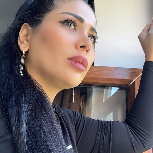 Arezoo  F. profile photo
