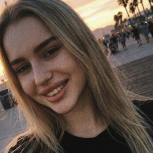 Tati L. profile photo