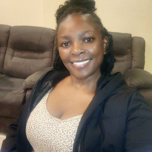 Loise W. profile photo