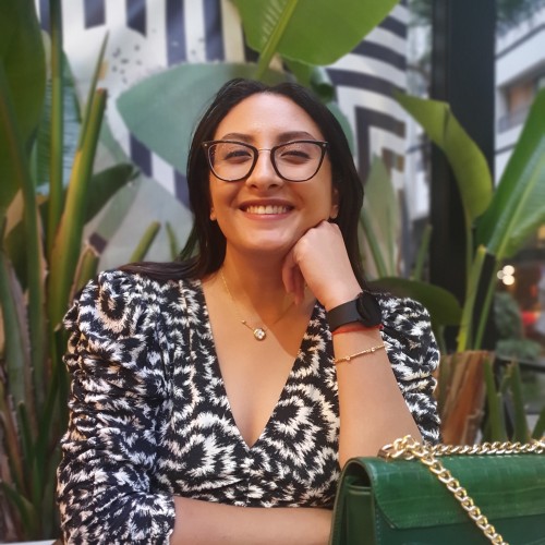 Yasmine B.