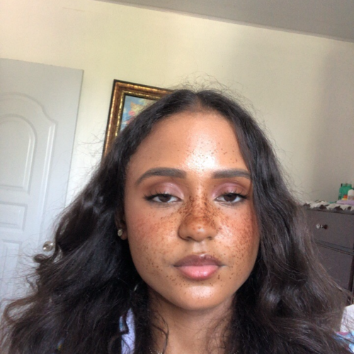 Yilenne F. profile photo