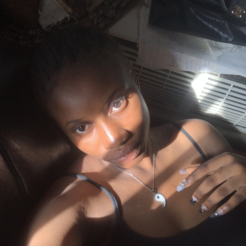 mari j. profile photo