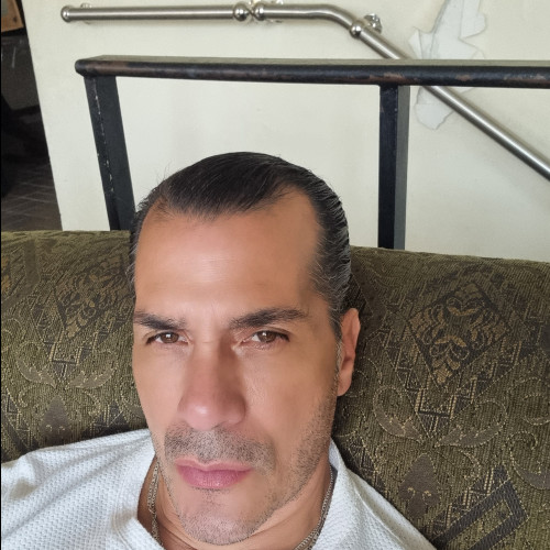 Lucas B.