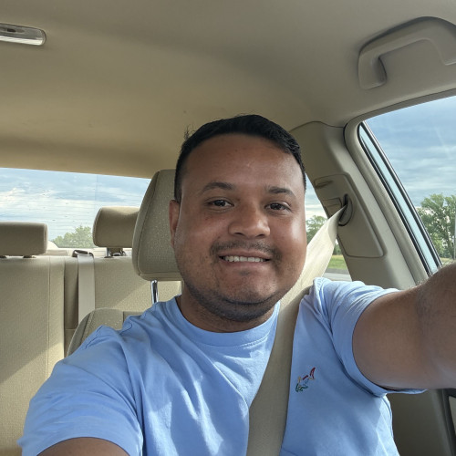 Jhonatan F.