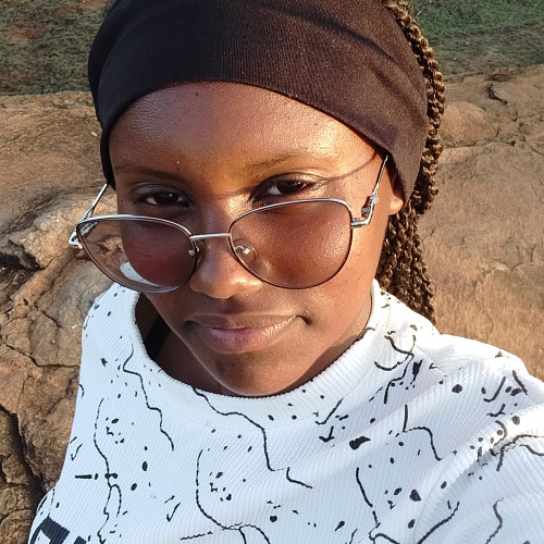 Esther M. profile photo