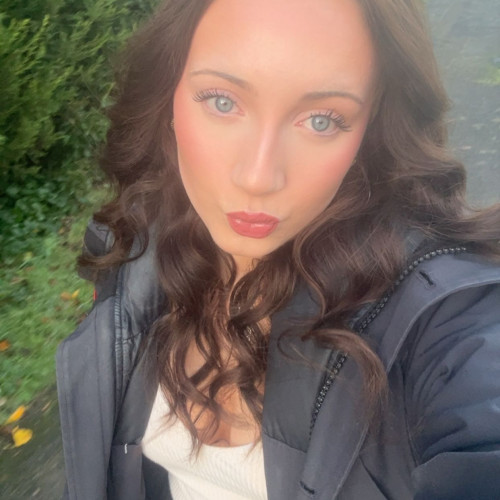niamh l. profile photo