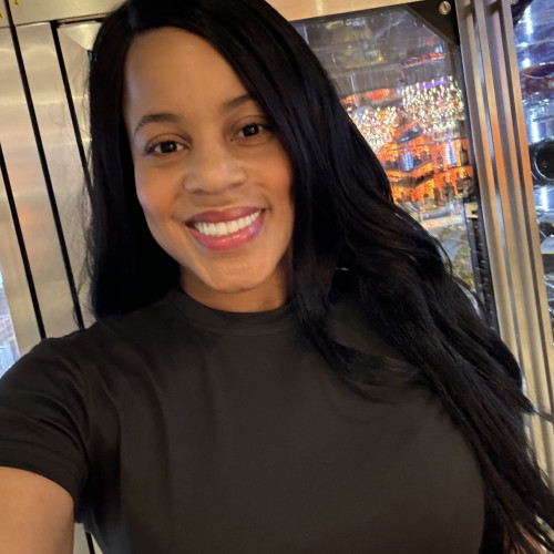 Leona M. profile photo