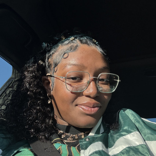 Lesley B. profile photo