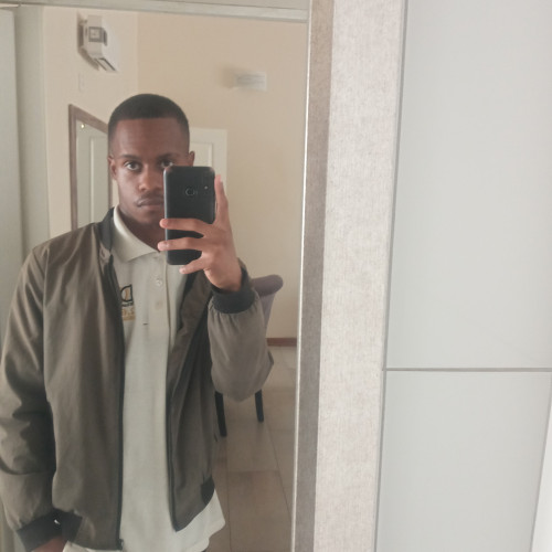 desmond c. profile photo