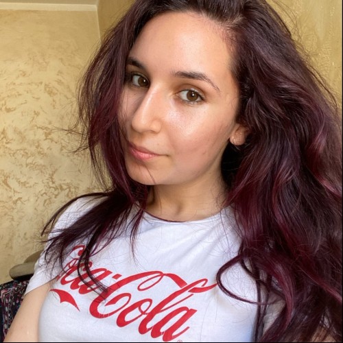 zeineb j. profile photo